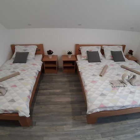 House Naomi Appartement Grabovac  Buitenkant foto