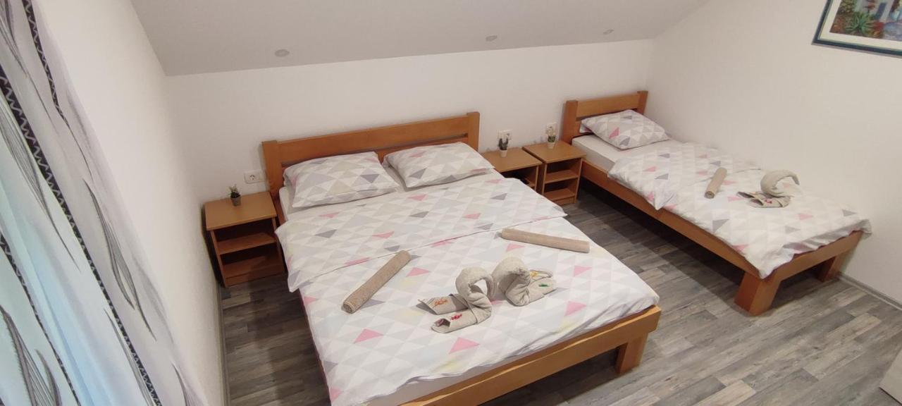 House Naomi Appartement Grabovac  Buitenkant foto