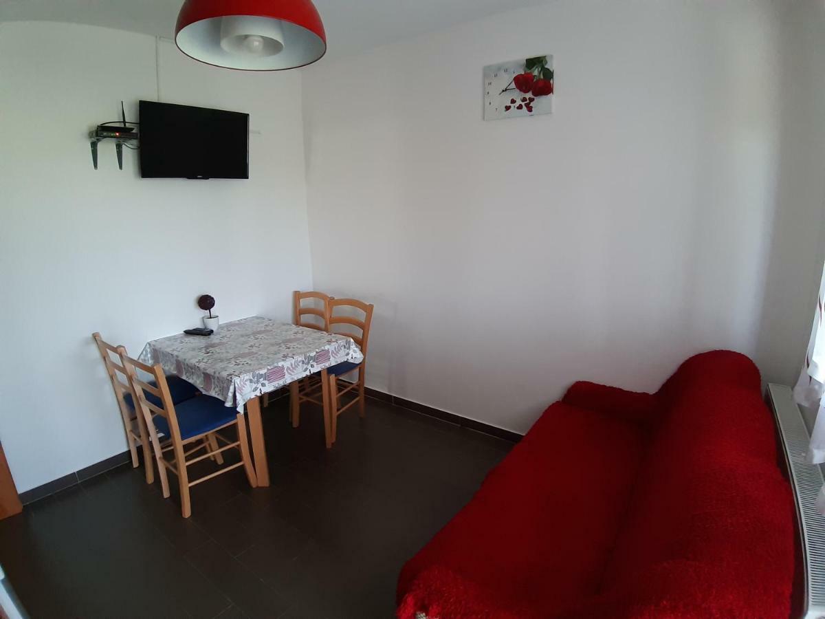 House Naomi Appartement Grabovac  Buitenkant foto